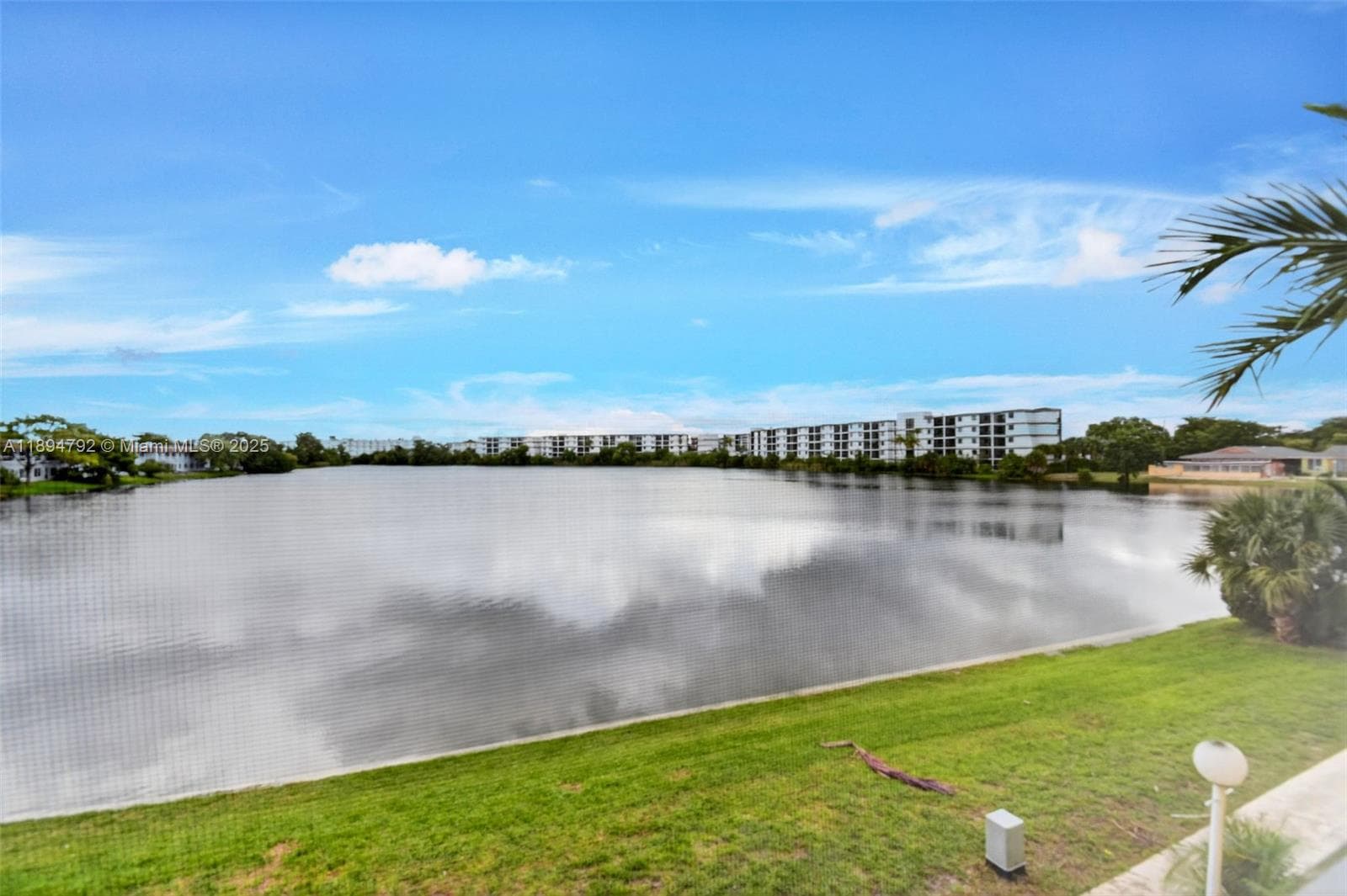 Star Lake · #3022 in Miami - Photo 19