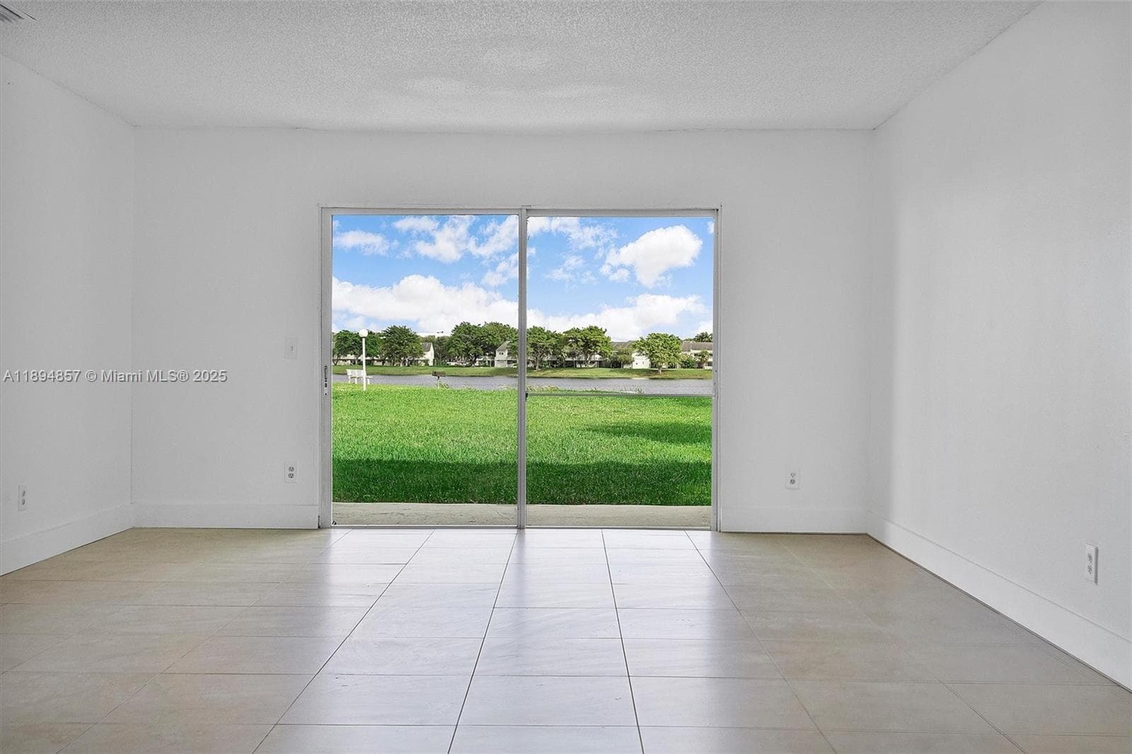 SUMMER LAKE · #103 in Oakland Park - Photo 6