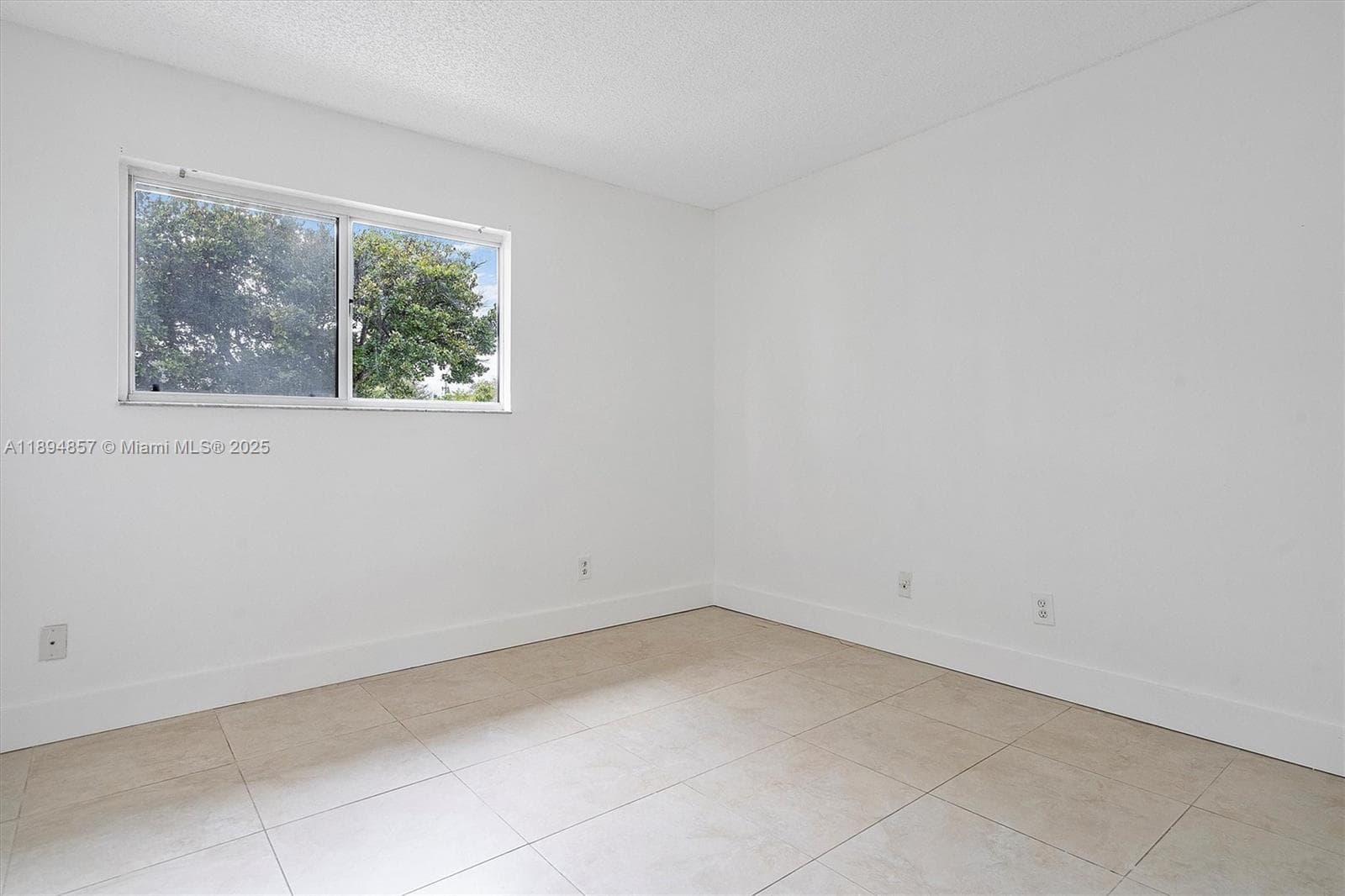 SUMMER LAKE · #103 in Oakland Park - Photo 12