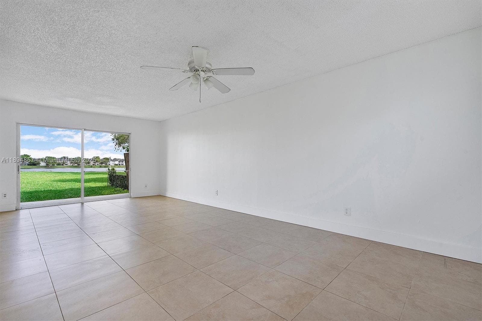 SUMMER LAKE · #103 in Oakland Park - Photo 7