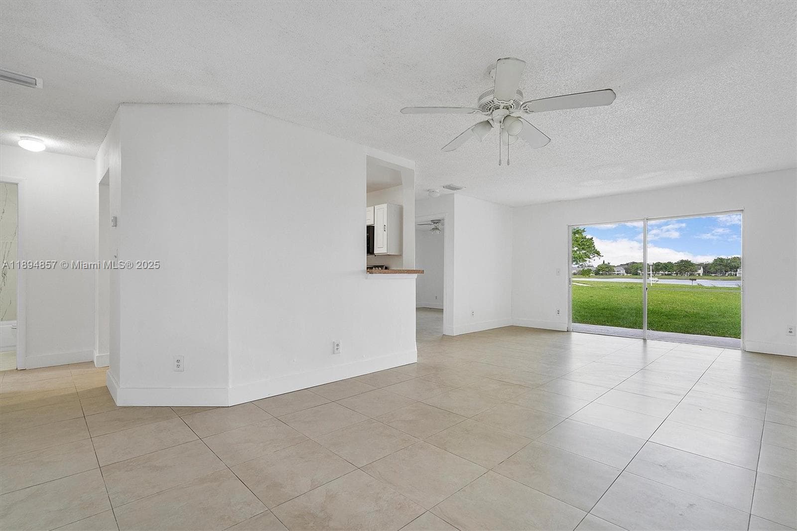 SUMMER LAKE · #103 in Oakland Park - Photo 5