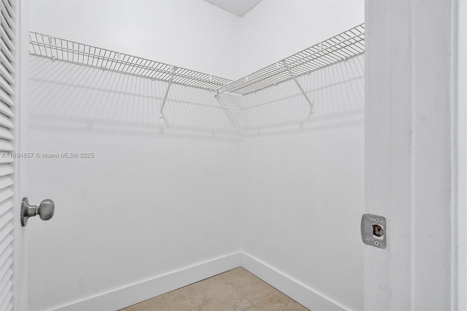 SUMMER LAKE · #103 in Oakland Park - Photo 20