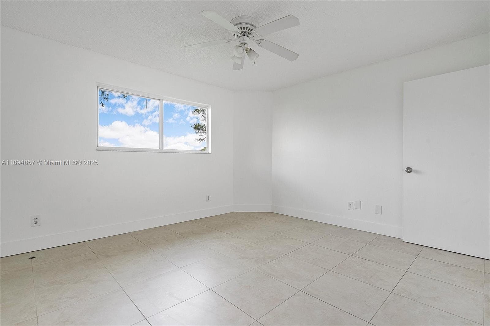 SUMMER LAKE · #103 in Oakland Park - Photo 11