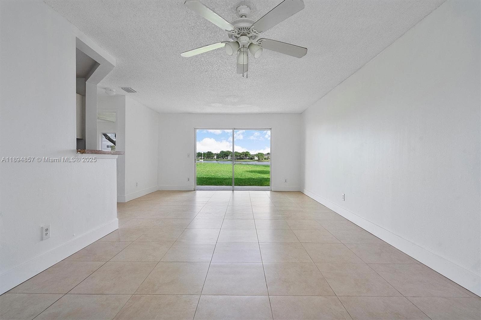 SUMMER LAKE · #103 in Oakland Park - Photo 8