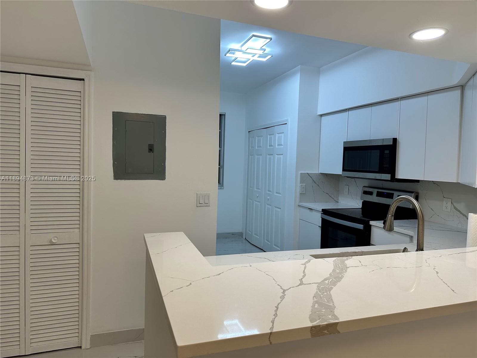VILLAGE BY THE BAY CONDO · #12113 in Aventura - Photo 26