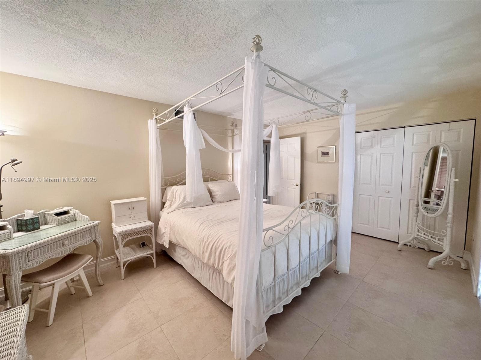 LE TRIANON CONDO · #10C in Miami Beach - Photo 34