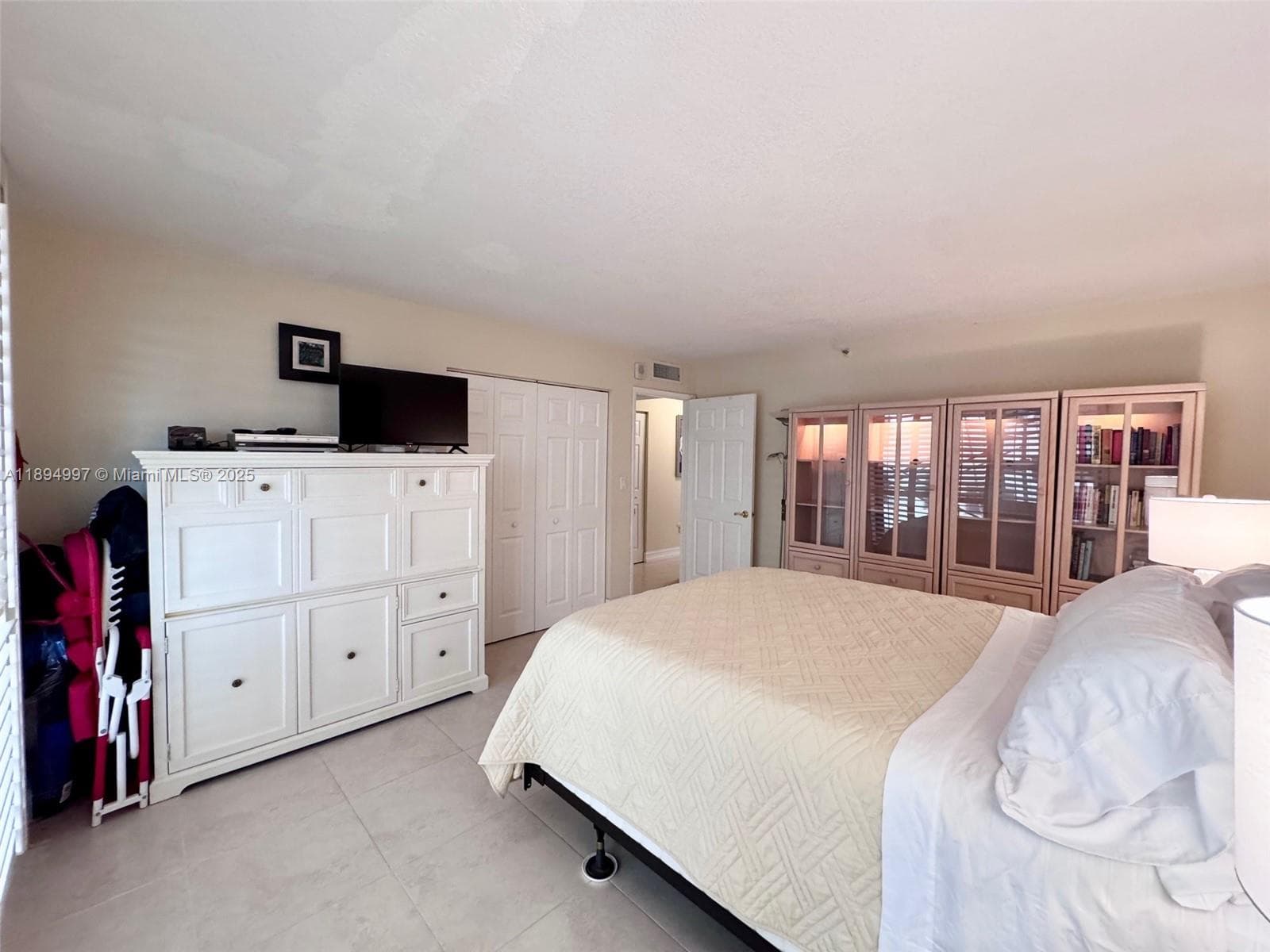 LE TRIANON CONDO · #10C in Miami Beach - Photo 44