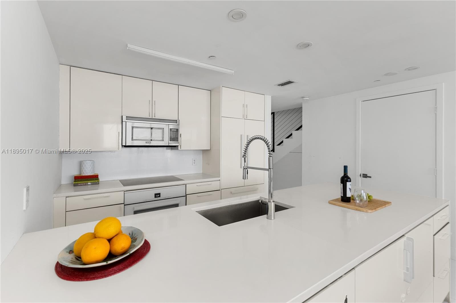 CIELO ON THE BAY CONDO · #803 in Miami Beach - Photo 11
