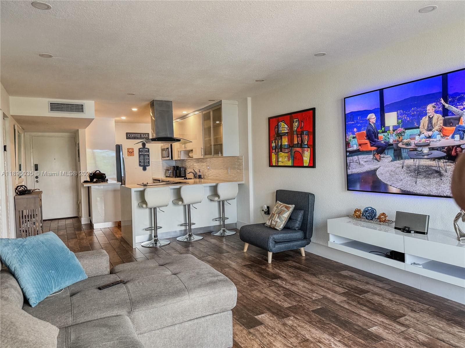 DICKENS GARDENS CONDO · #403 in Miami Beach - Photo 6
