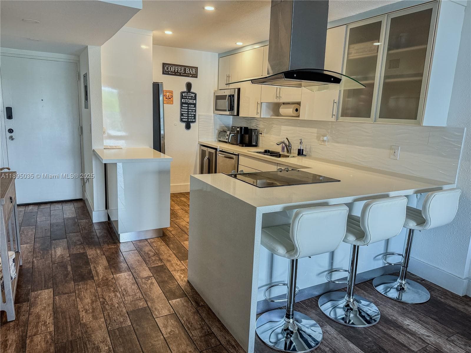 DICKENS GARDENS CONDO · #403 in Miami Beach - Photo 3