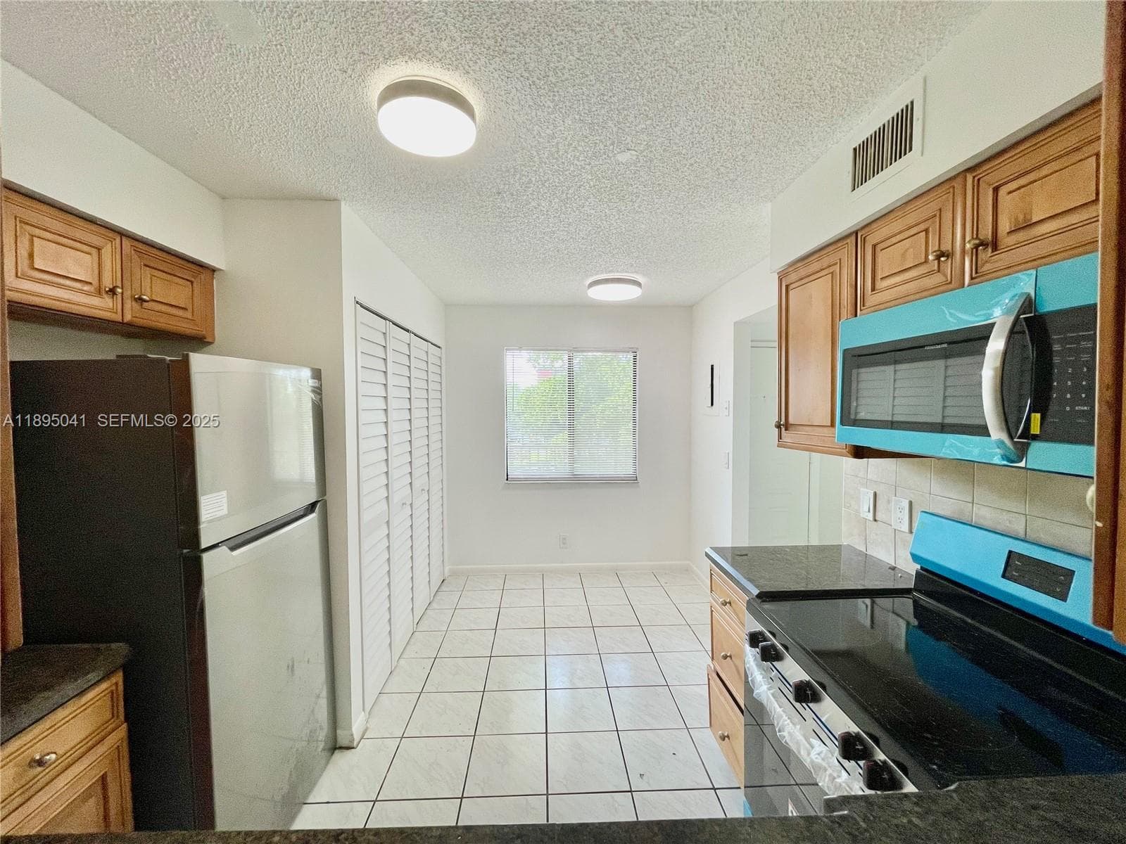 CYPRESS BEND CONDOMINIUM · #407 in Pompano Beach - Photo 7