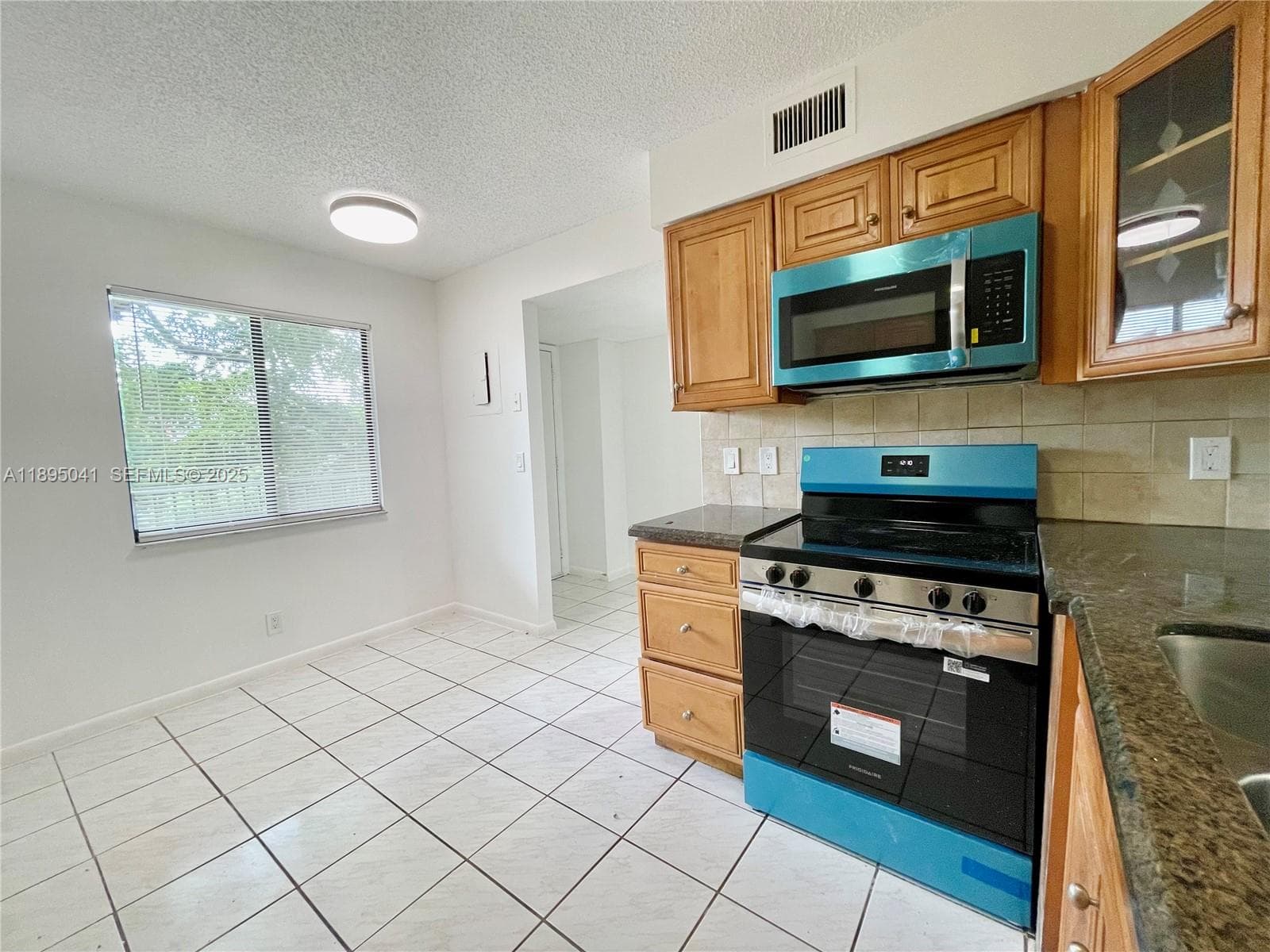 CYPRESS BEND CONDOMINIUM · #407 in Pompano Beach - Photo 5