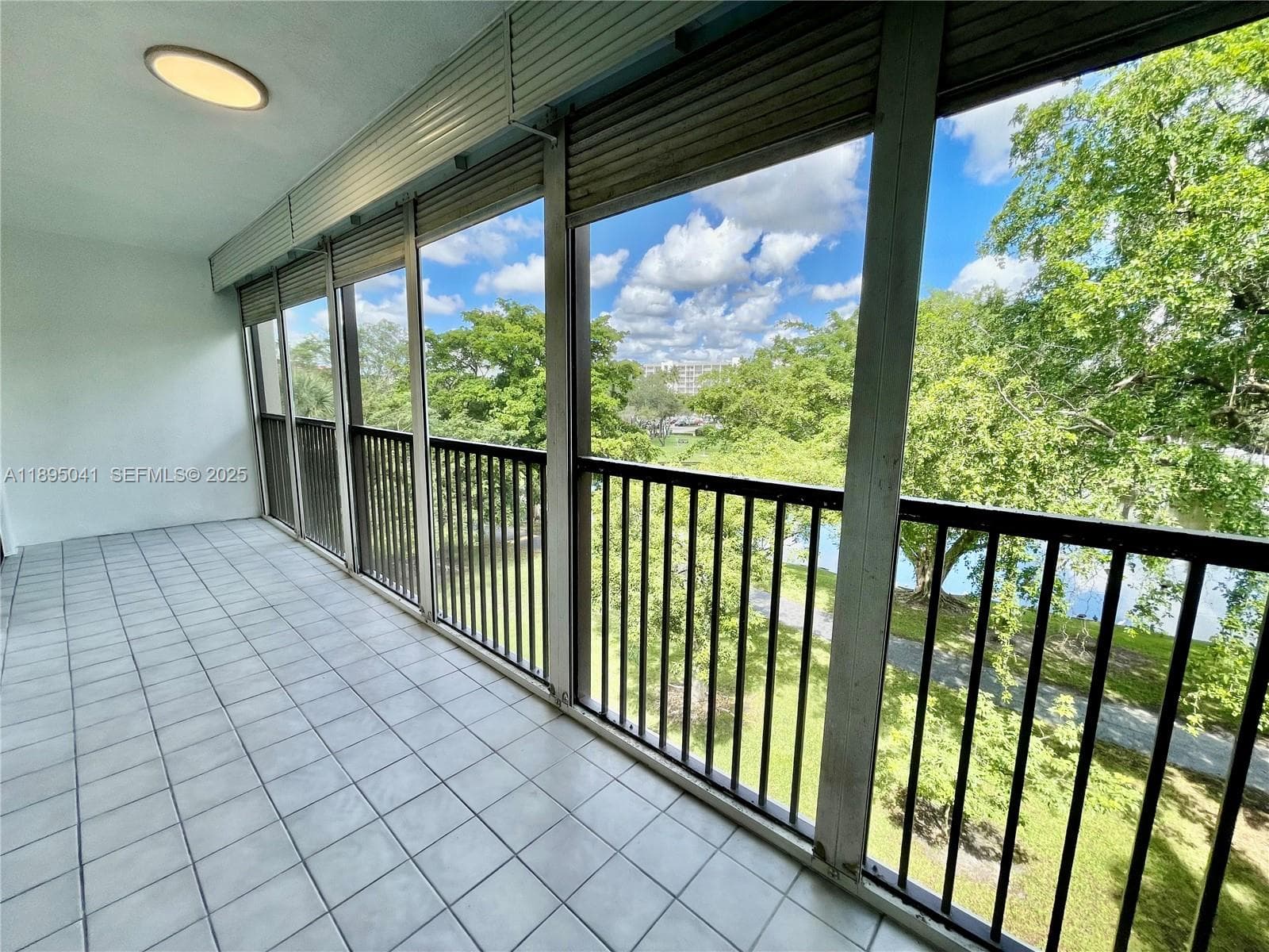 CYPRESS BEND CONDOMINIUM · #407 in Pompano Beach - Photo 14