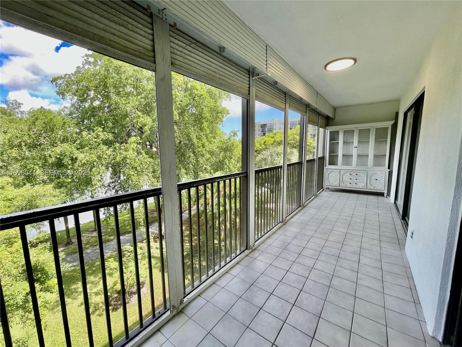 CYPRESS BEND CONDOMINIUM · #407 in Pompano Beach - Photo 15