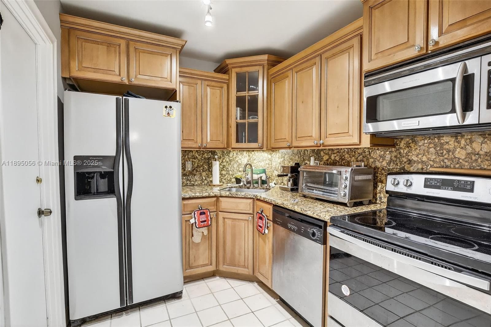 MANOR GROVE VILLAGE ONE I · #110B in Wilton Manors - Photo 17