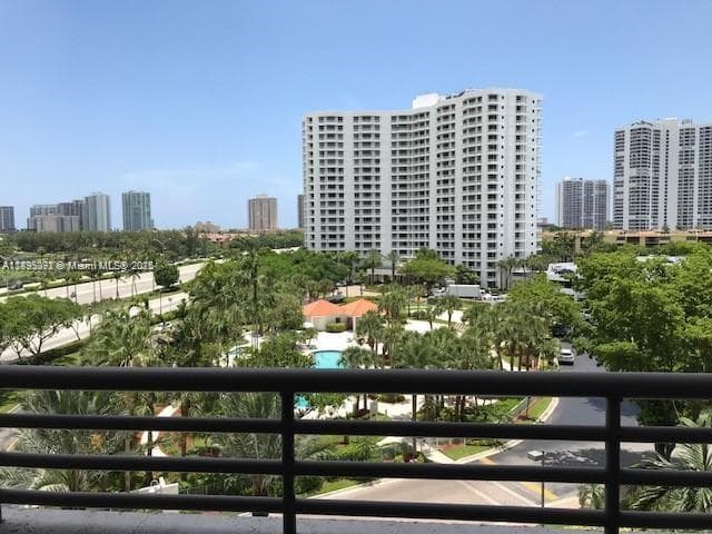 PARC CENTRAL AVENTURA SOU · #709 in Aventura - Photo 16