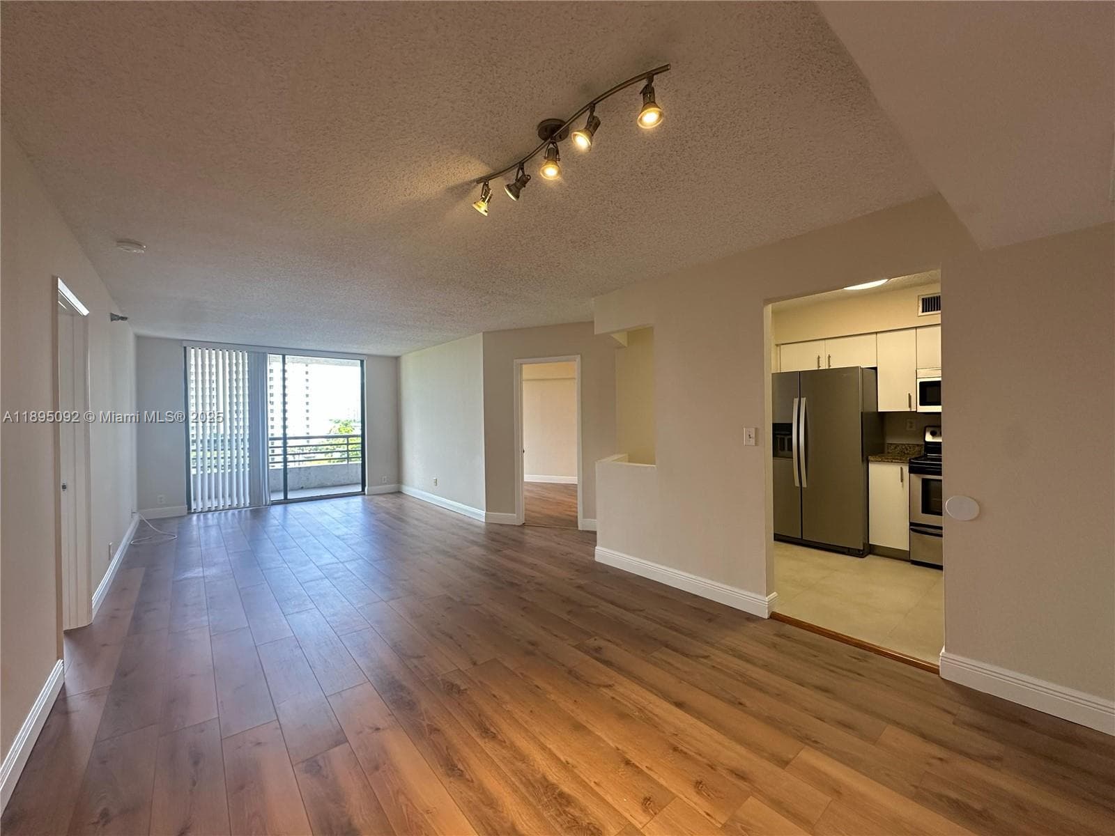 PARC CENTRAL AVENTURA SOU · #709 in Aventura - Photo 5