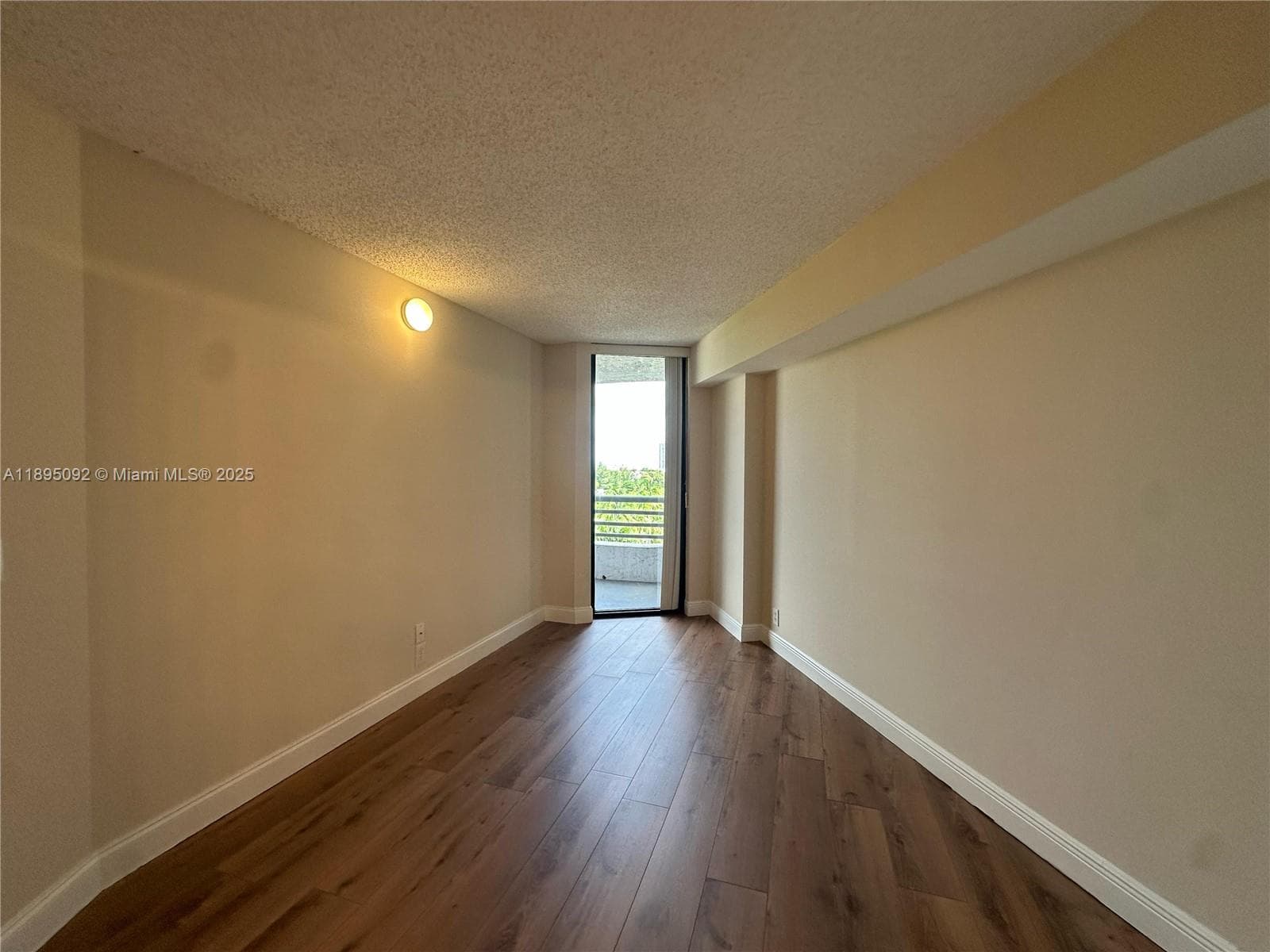 PARC CENTRAL AVENTURA SOU · #709 in Aventura - Photo 11