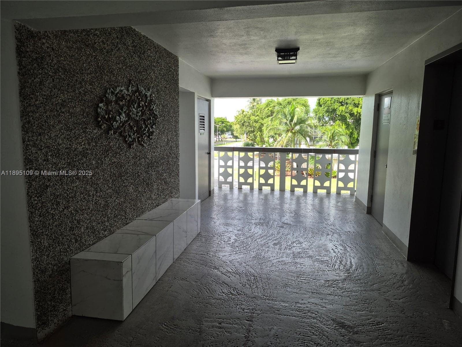 HILLCREST COUNTRY CLUB #7 · #302 in Hollywood - Photo 23
