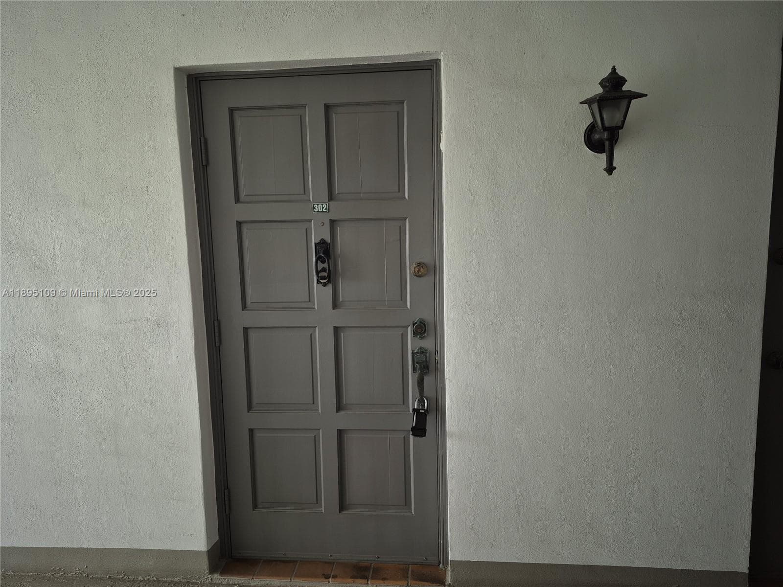 HILLCREST COUNTRY CLUB #7 · #302 in Hollywood - Photo 3