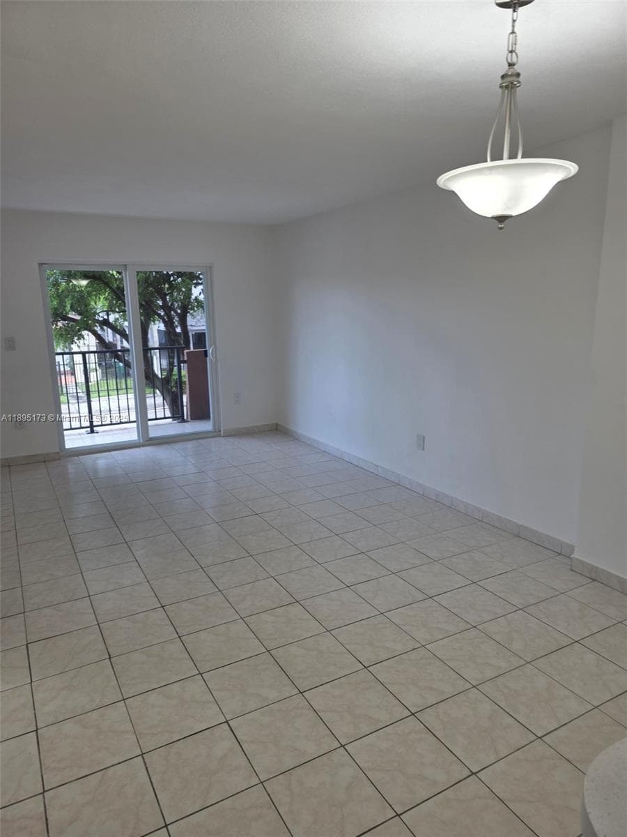 COMPLETELY TILED UNIT