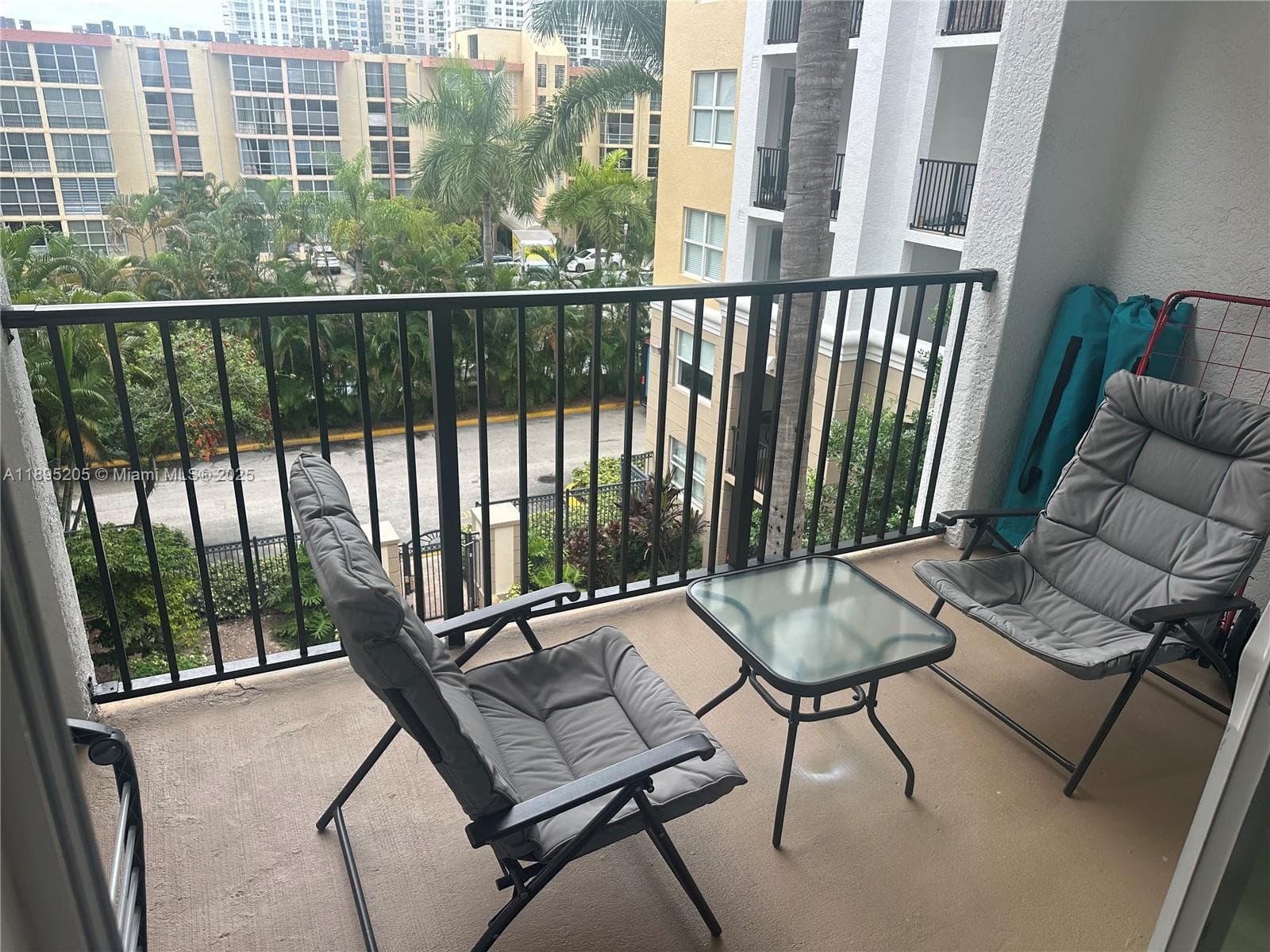 Porto Bellagio · #3402 in Sunny Isles Beach - Photo 12