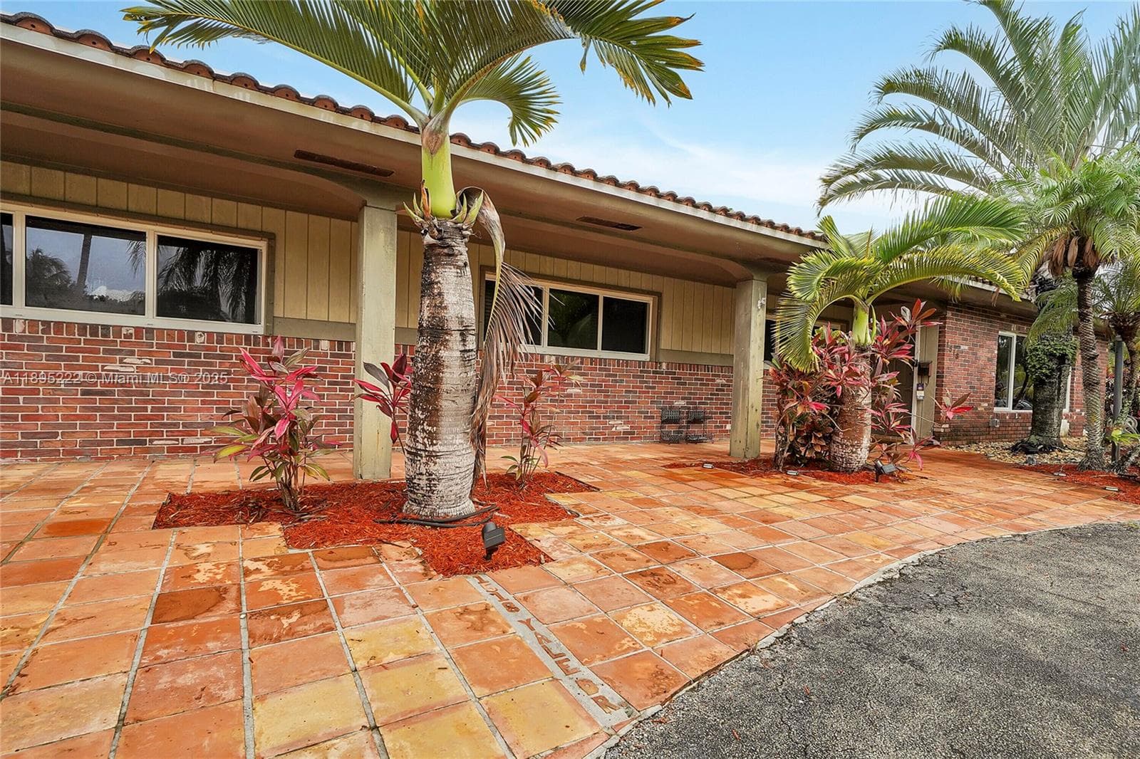 1518 Yale Dr #0 photo 6
