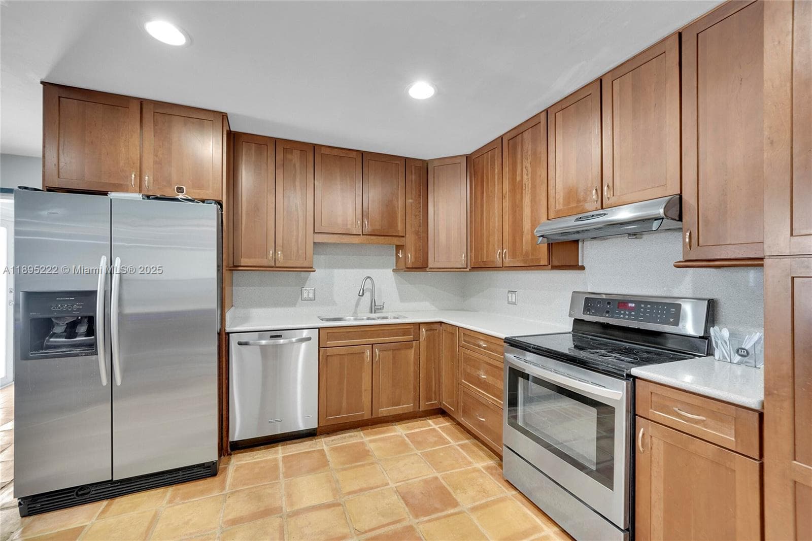 1518 Yale Dr #0 photo 16