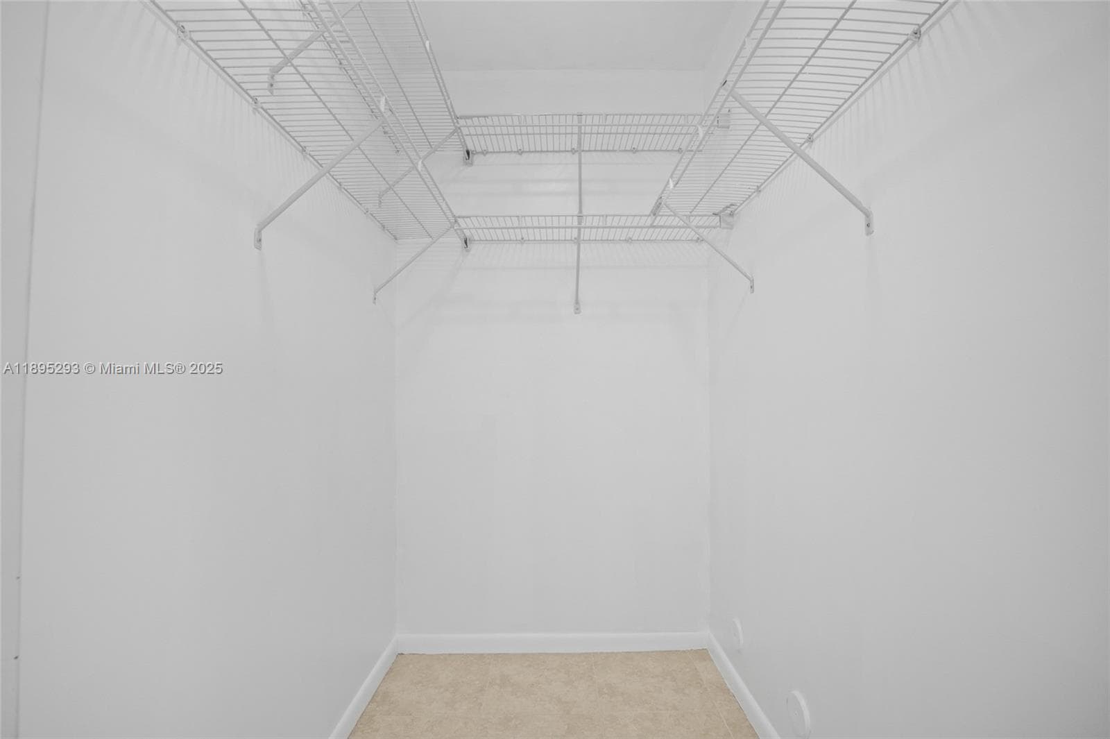 JUBILEE VILLAS CONDO · #106 in Miami - Photo 15