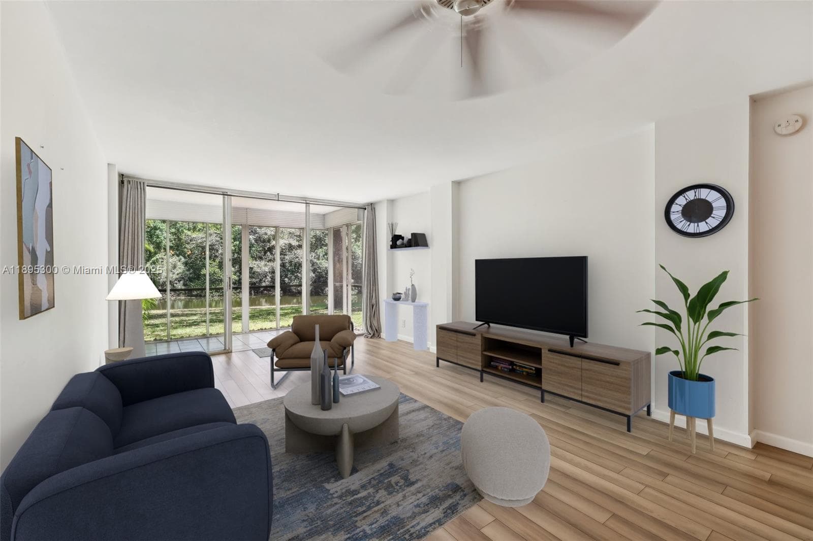 Royal Park Condominiums · #1D in Oakland Park - Photo 2
