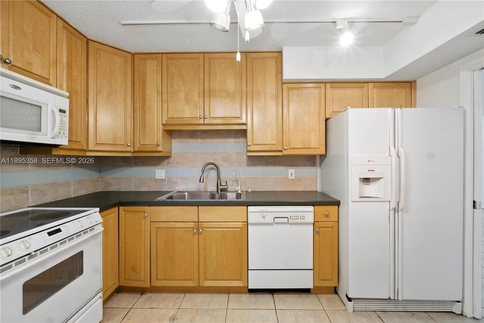 PALM AIRE · #307 in Pompano Beach - Photo 8