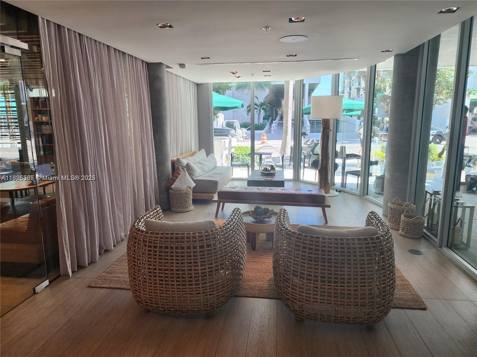 6080 Collins · #304 in Miami Beach - Photo 3
