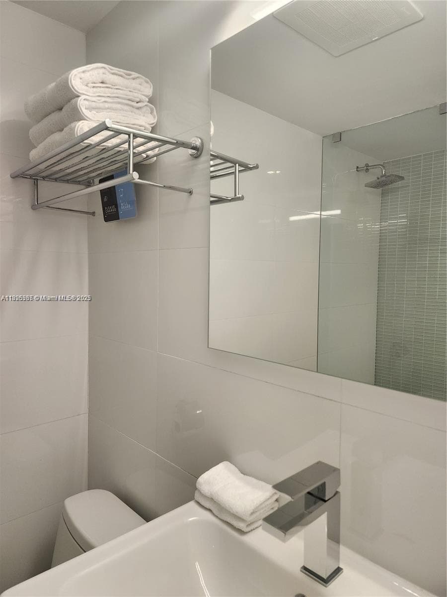 6080 Collins · #304 in Miami Beach - Photo 20