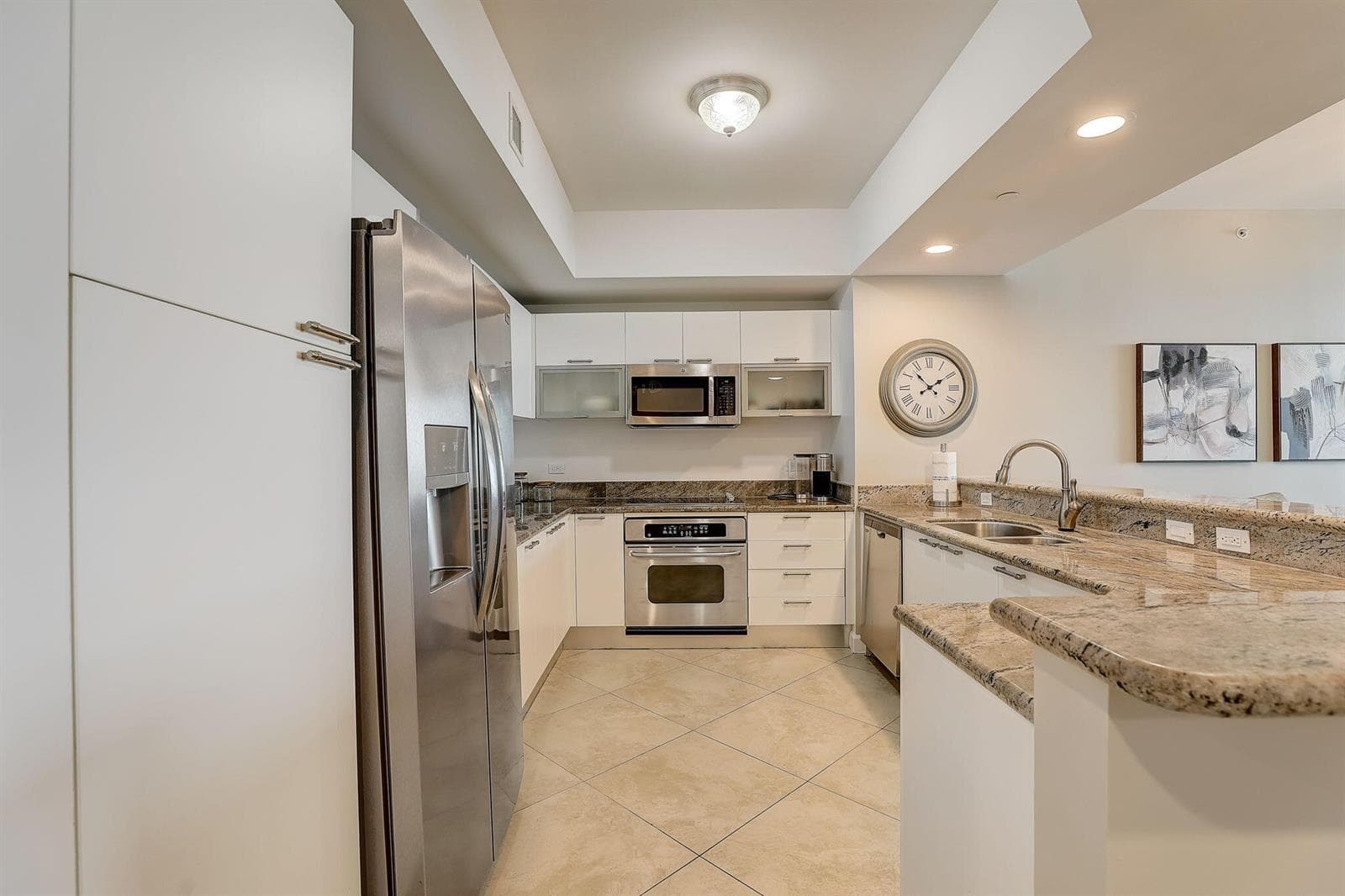 13-web-or-mls-Lake Shore Dr-013