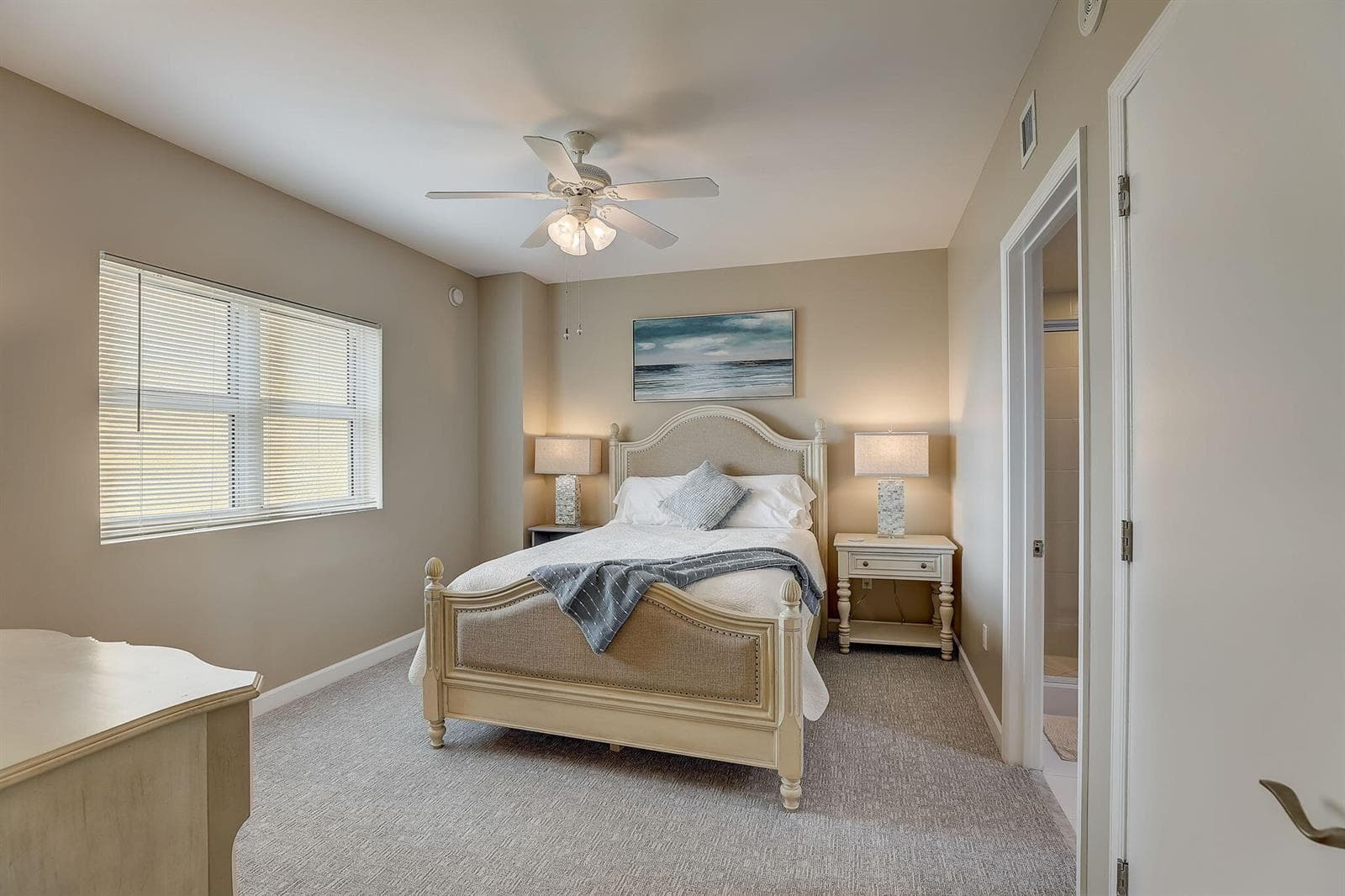 32-web-or-mls-Lake Shore Dr-032