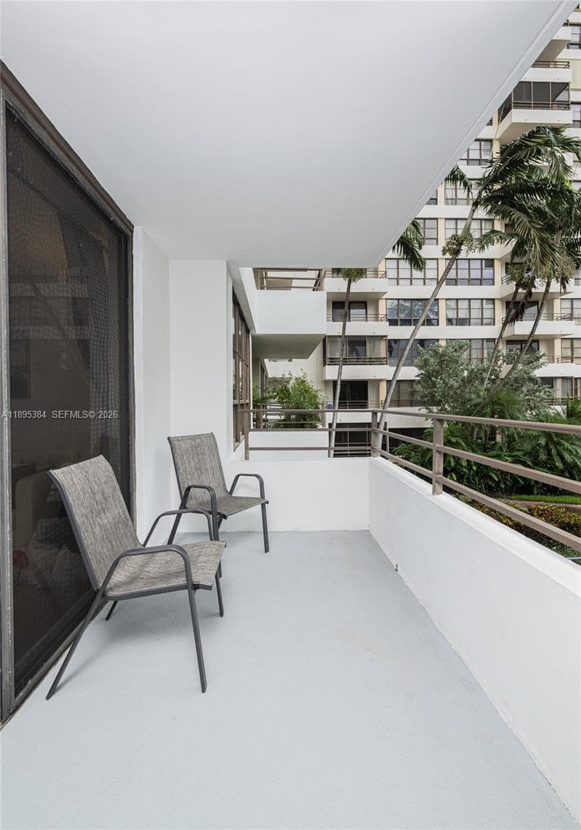 Olympus · #214 in Hallandale Beach - Photo 22