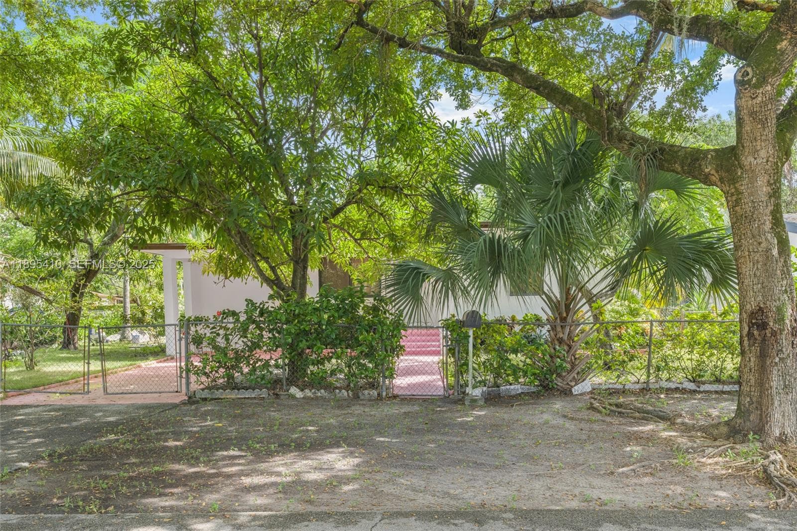 12037 NW 8th Ave photo 5