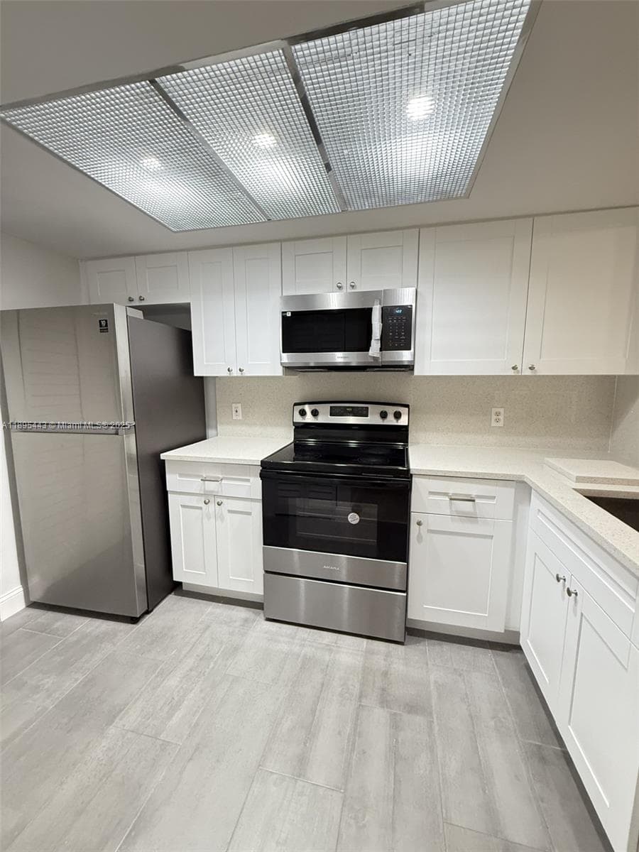 EVERGREEN LAKES CONDO · #205 in Coconut Creek - Photo 4