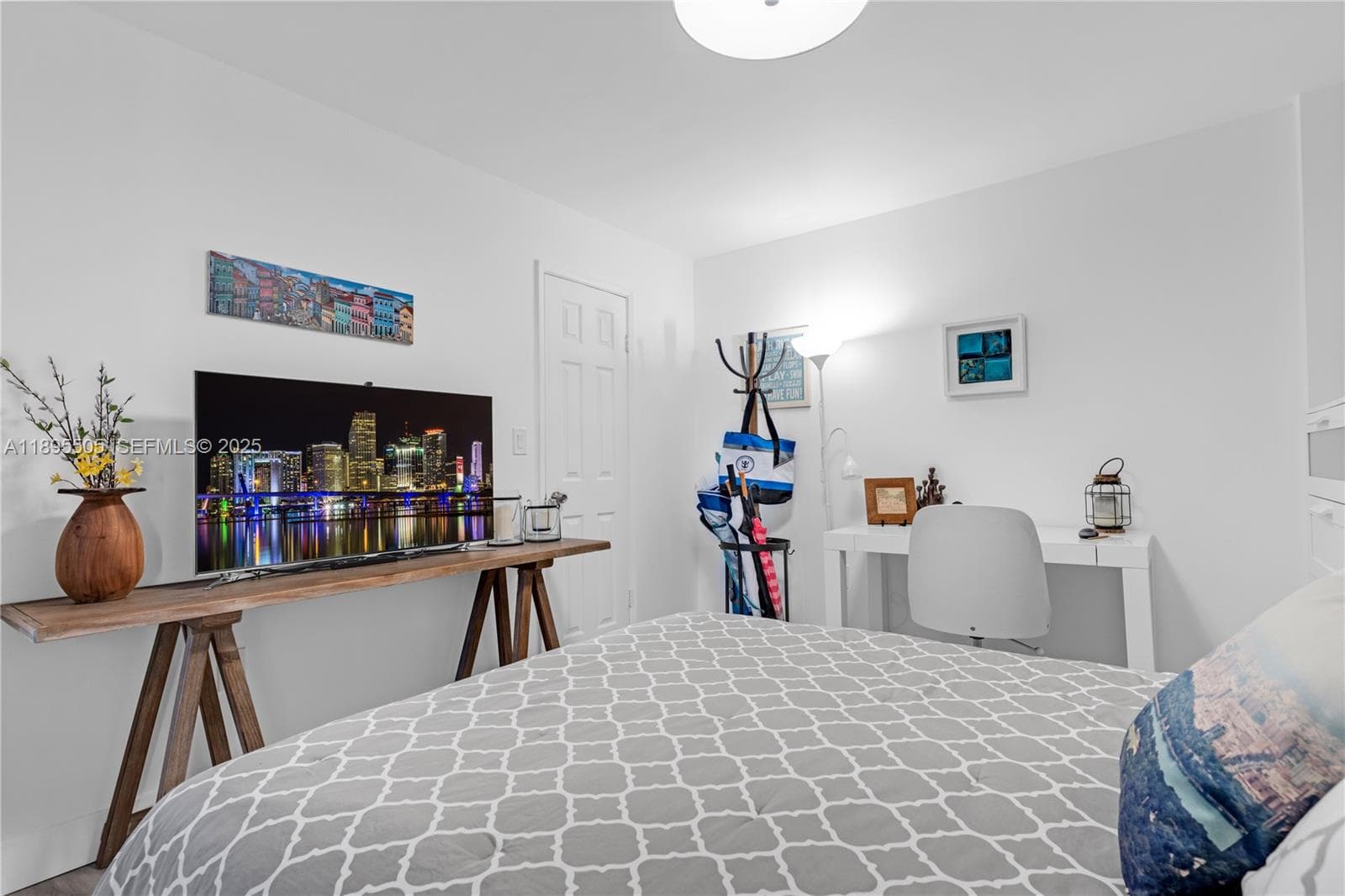 THE SURF CONDO · #201 in Miami Beach - Photo 39