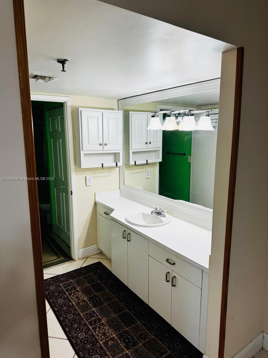 Ocean 91 · #310 in Surfside - Photo 14