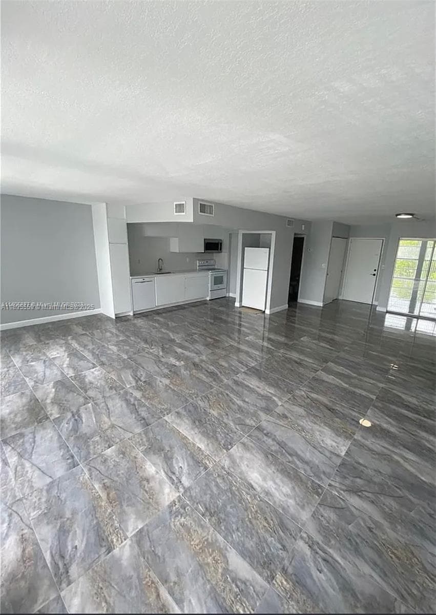 DESOTO PARK NORTH CONDO · #402 in Hallandale Beach - Photo 1