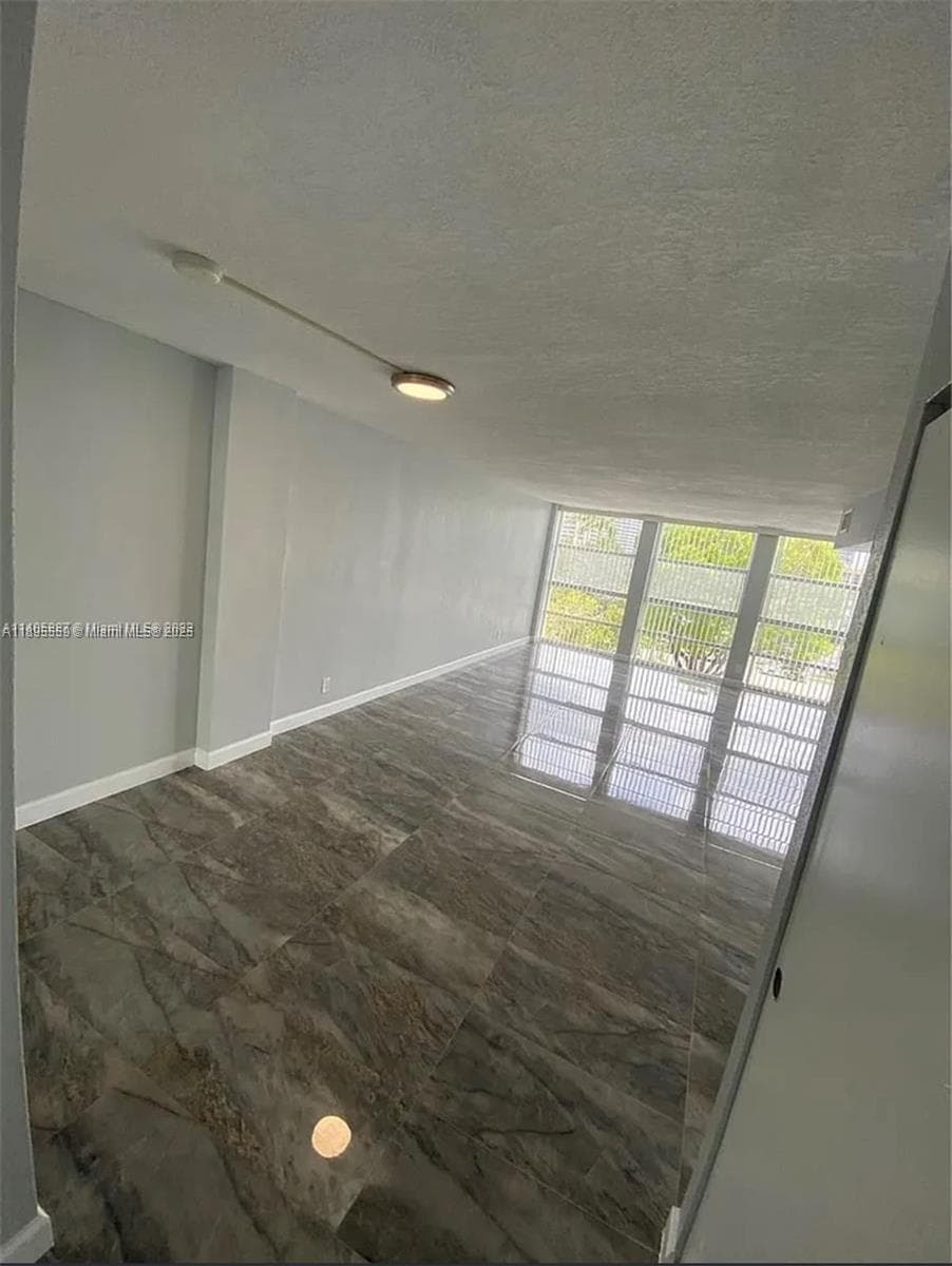 DESOTO PARK NORTH CONDO · #402 in Hallandale Beach - Photo 4