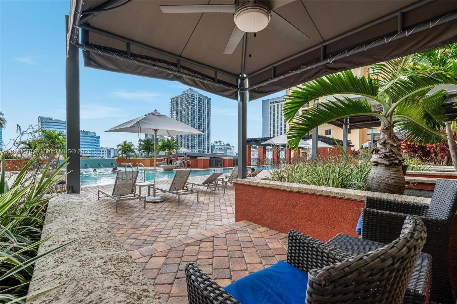 Cabanas_seating areas