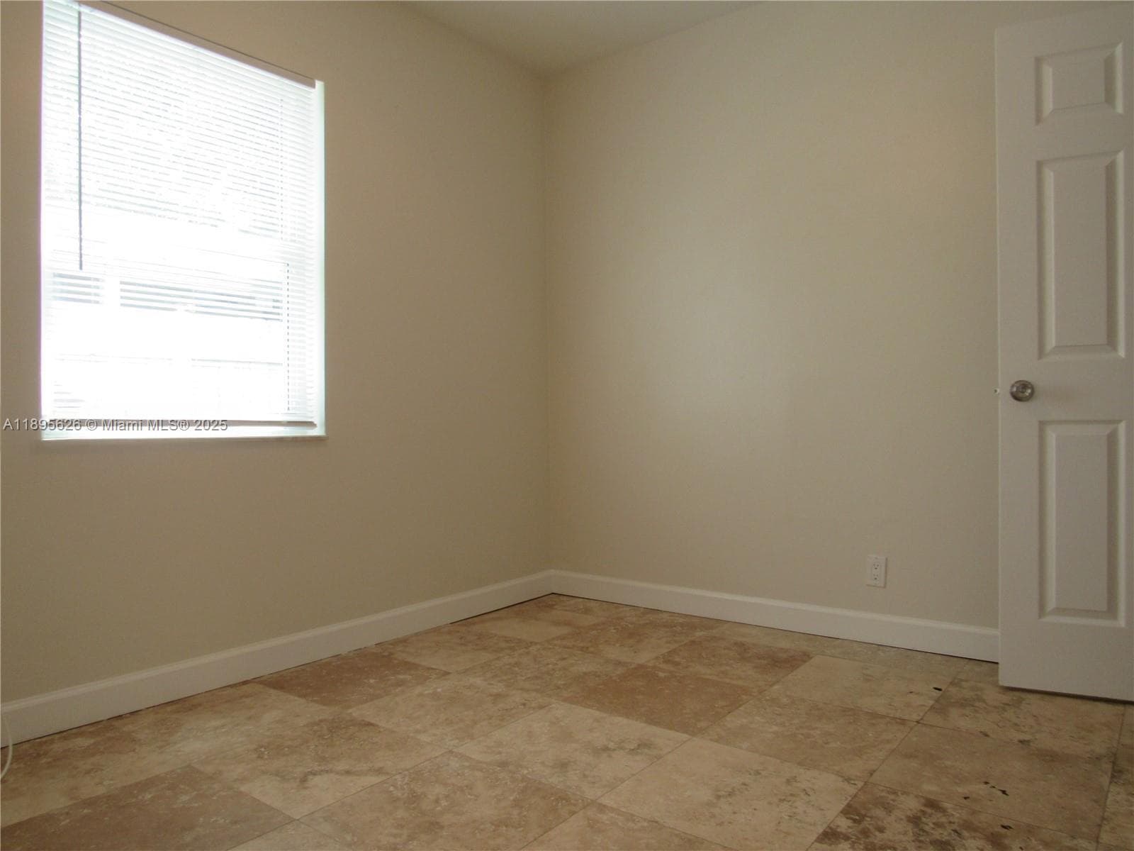 440 NW 15TH Avenue photo 6