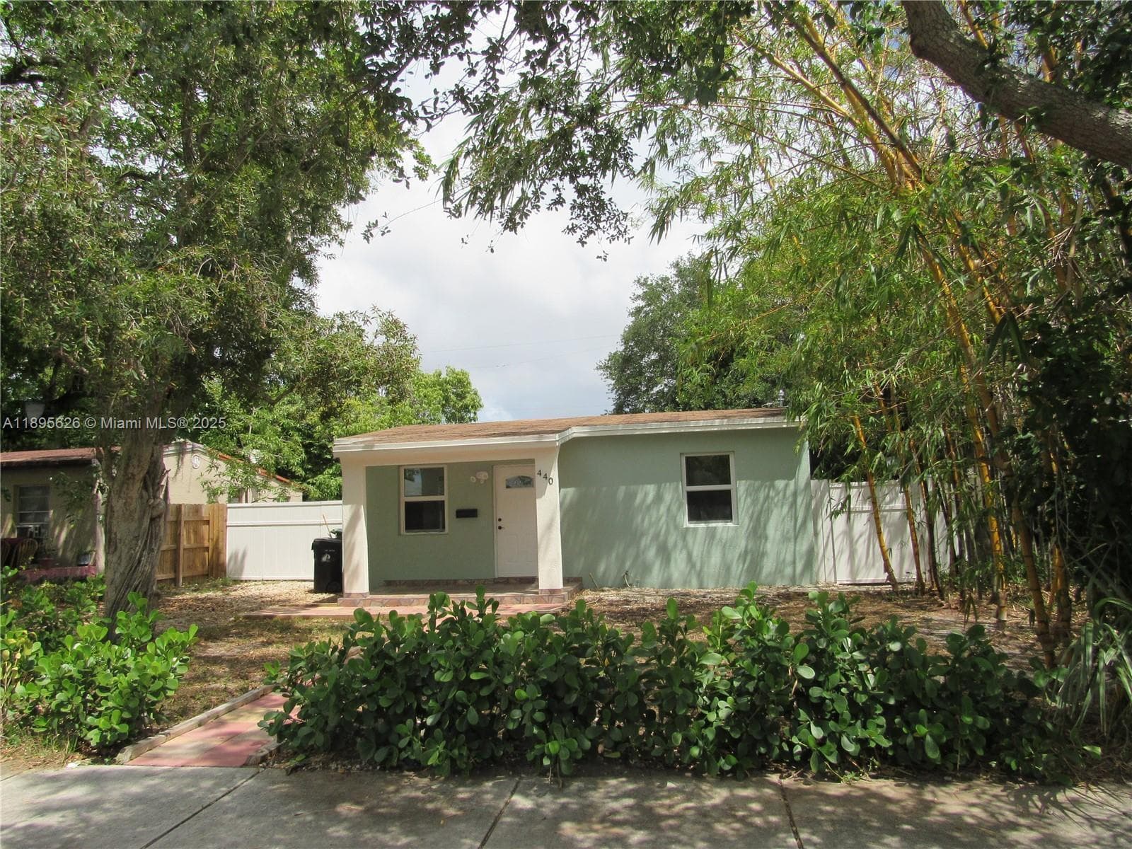 440 NW 15TH Avenue photo 3