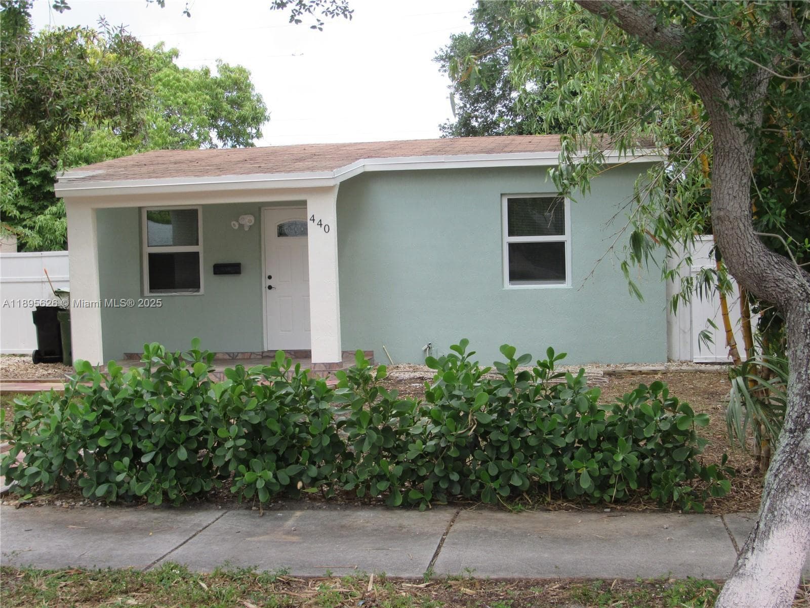 440 NW 15TH Avenue photo 1
