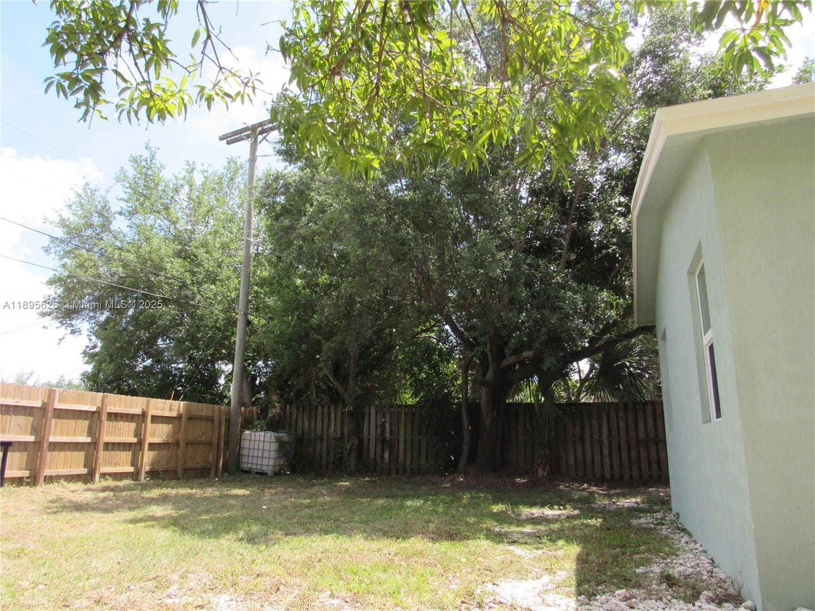 440 NW 15TH Avenue photo 4