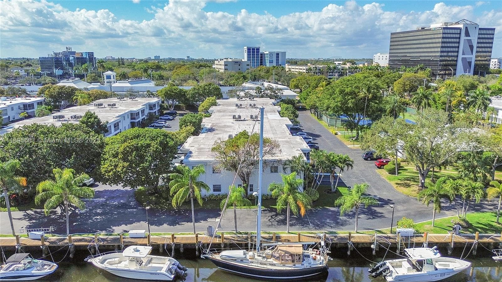 BAY COLONY CLUB CONDO · #2 in Fort Lauderdale - Photo 25