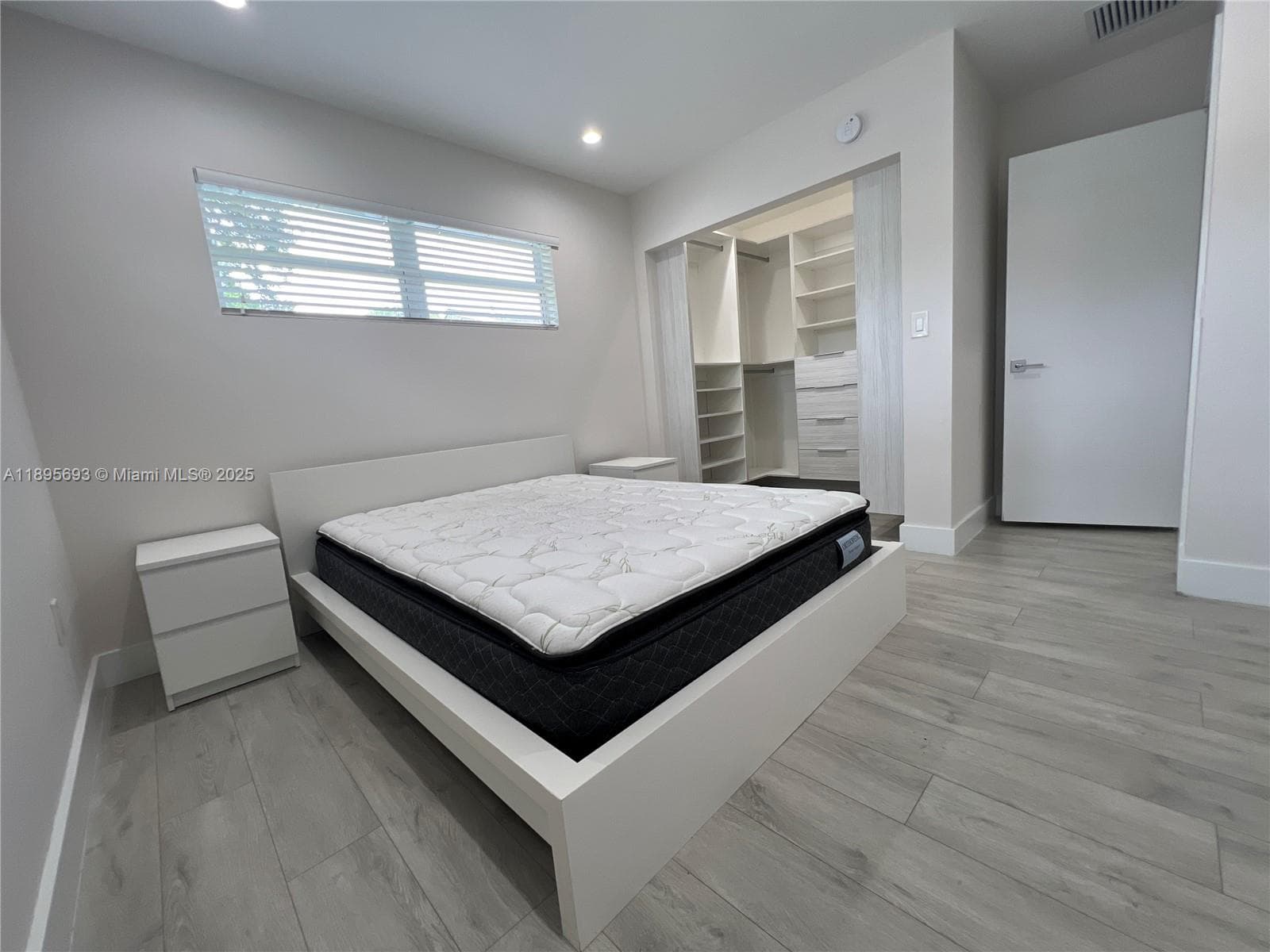 1405 N 46th Ave #1405 photo 14