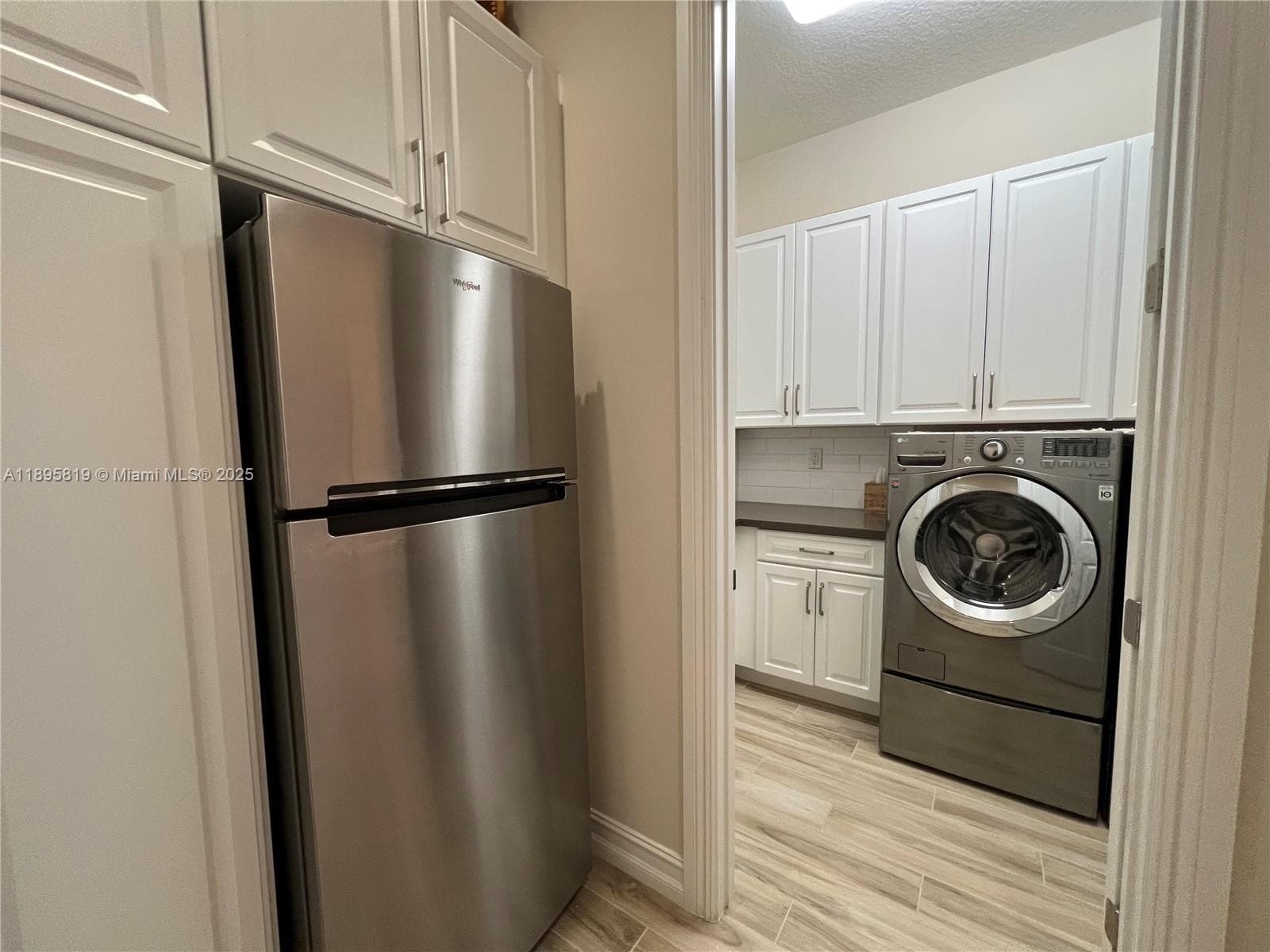 11985 N Kalmar Cir N photo 10